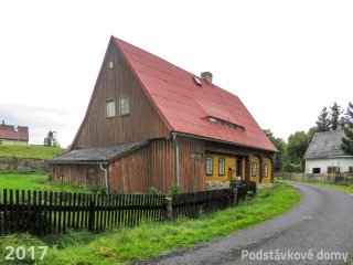 Mikulášovice č. p. 126 - Pohled na objekt z jihozápadu (Zdroj: S. Šulcová, 2017)
