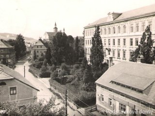 Mikulášovice č. p. 16 - Historicky pohled z východu (Zdroj: Archív)