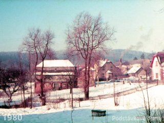 Mikulášovice č. p. 588 - Pohled na objekt z východu (Zdroj: Osobní archív p. L. F. Fišera, 1980)