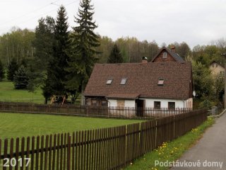 Mikulášovice č. ev. 5 - Pohled na objekt z jihozápadu (Zdroj: S. Šulcová, 2017)