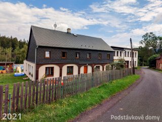 Salmov č. p. 12 - Pohled na objekt z jihozápadu (Zdroj: Mapy.cz, 2021)