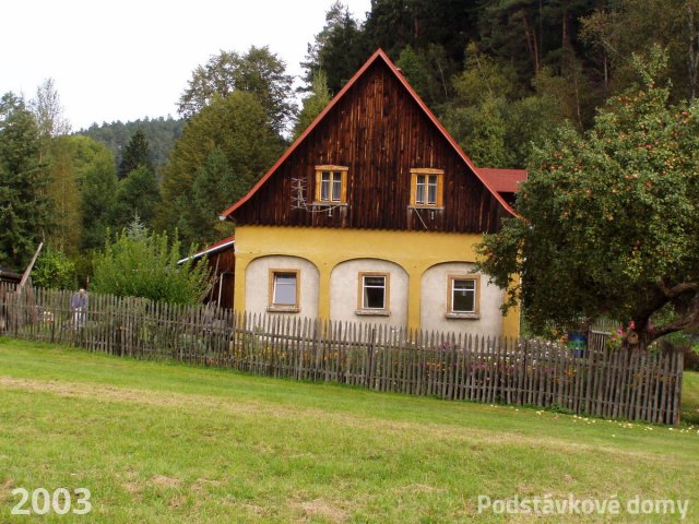 Srbská Kamenice č. p. 176 - Pohled na objekt z jihu (Zdroj: TUR Šluknovsko, 2003)