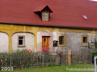 Srbská Kamenice č. p. 176 - Detail vstupního portálu (Zdroj: TUR Šluknovsko, 2003)