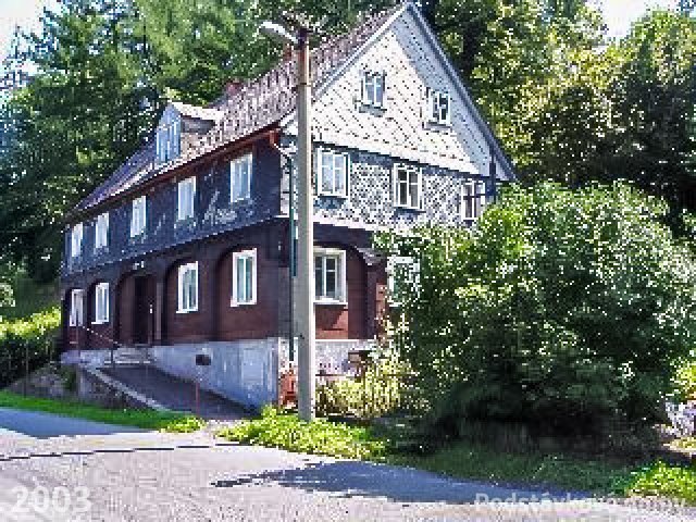 Brtníky č. p. 109 - Pohled na objekt ze západu (Zdroj: TUR Šluknovsko, 2003)