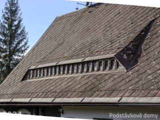 Brtníky č. p. 14 - Střešní vikýř typu 