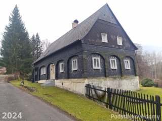 Brtníky č. p. 146 - Pohled na objekt z východu (Zdroj: S. Šulcová, 2024)