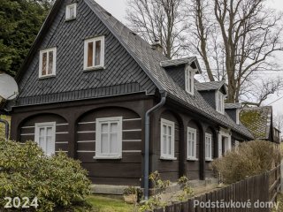Brtníky č. p. 151 - Pohled na objekt z jihozápadu (Zdroj: S. Šulcová, 2024)