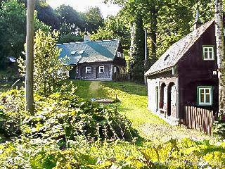 Brtníky č. p. 202 - Pohled na objekt ze severu (Zdroj: TUR Šluknovsko, 2003)