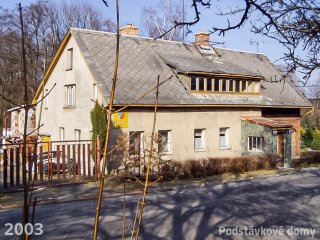 Brtníky č. p. 205 - Pohled na objekt z jihozápadu (Zdroj: TUR Šluknovsko, 2003)
