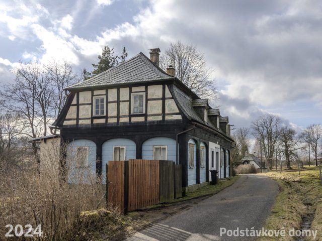 Brtníky č. p. 210 - Pohled na objekt z východu (Zdroj: S. Šulcová, 2024)