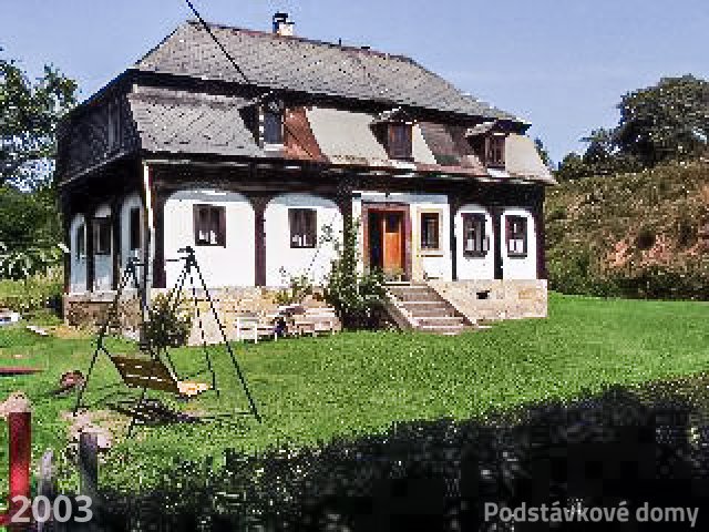 Brtníky č. p. 211 - Pohled na objekt z jihu (Zdroj: TUR Šluknovsko, 2003)