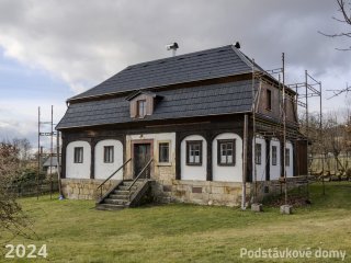 Brtníky č. p. 211 - Pohled na objekt z jihovýchodu (Zdroj: S. Šulcová, 2024)