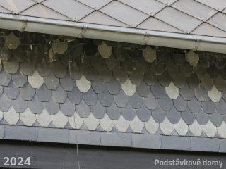 Brtníky č. p. 5 - Detail podstávkové konstrukce (Zdroj: S. Šulcová, 2024)