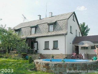 Staré Křečany č. p. 436 - Pohled na objekt (Zdroj: TUR Šluknovsko, 2003)