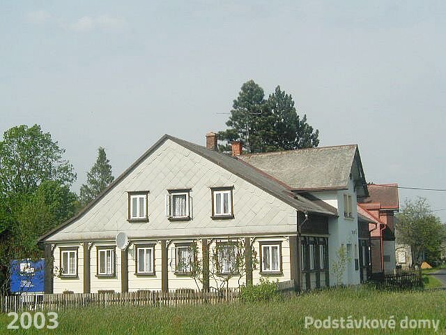 Staré Křečany č. p. 454 - Pohled na objekt (Zdroj: TUR Šluknovsko, 2003)