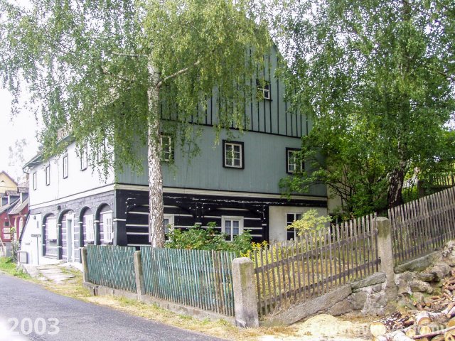 Vilémov č. p. 68 - Pohled na objekt z jihovýchodu (Zdroj: TUR Šluknovsko, 2003)