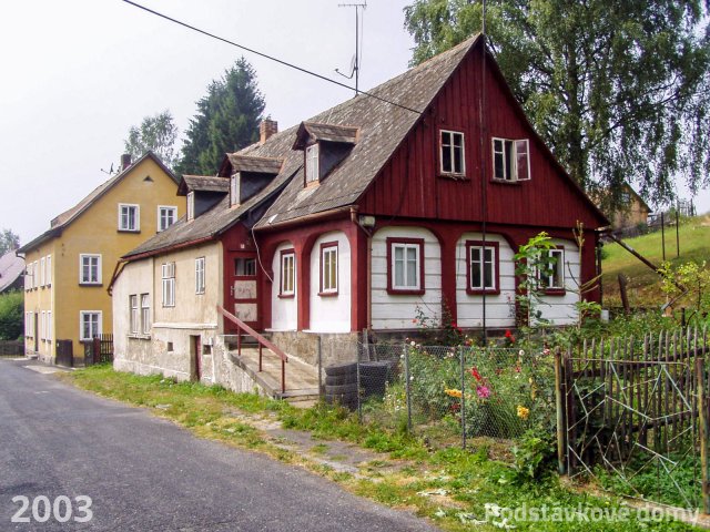 Vilémov č. p. 69 - Pohled na objekt z východu (Zdroj: TUR Šluknovsko, 2003)